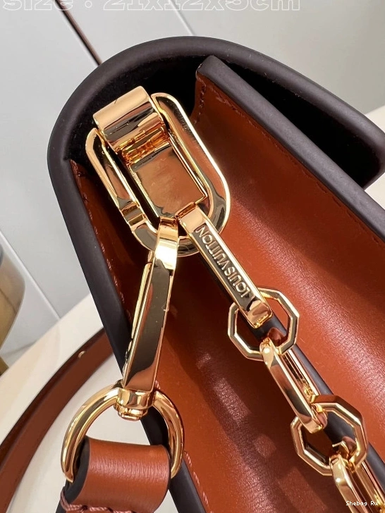 West-21*12*5CM East DAUPHINE LOUIS VUITTON 0804